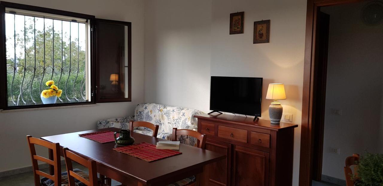 Villa Solidea Орозеи Екстериор снимка