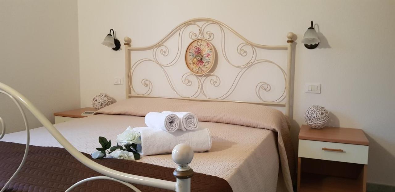 Villa Solidea Орозеи Екстериор снимка